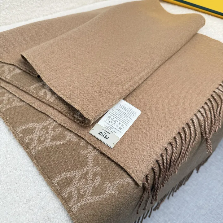 スーパーコピー フェンディ マフラー