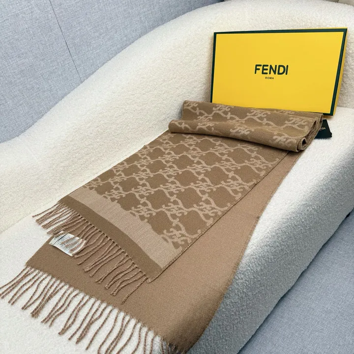 スーパーコピー フェンディ マフラー