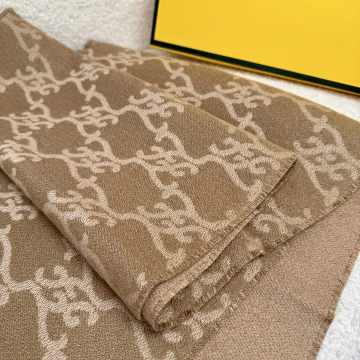 スーパーコピー フェンディ マフラー