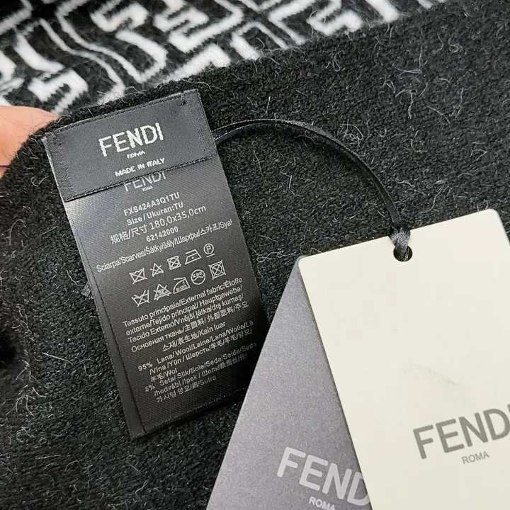 スーパーコピー フェンディ マフラー