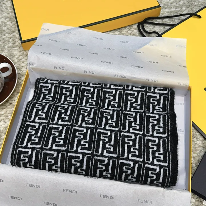 スーパーコピー フェンディ マフラー