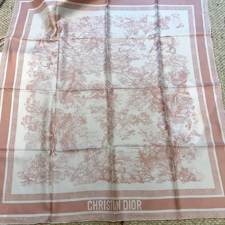 スーパーコピー ディオール マフラー