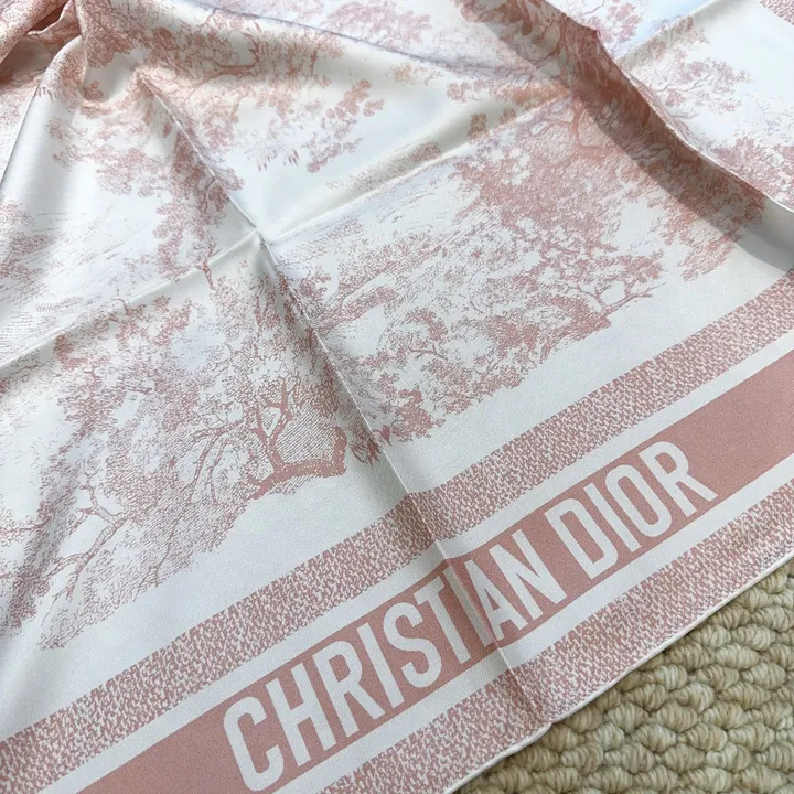 スーパーコピー ディオール マフラー