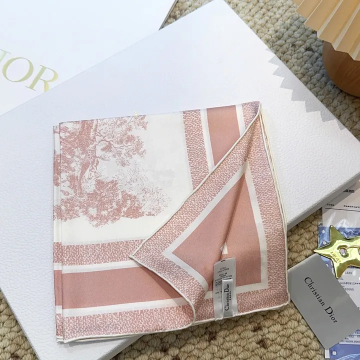 スーパーコピー ディオール マフラー