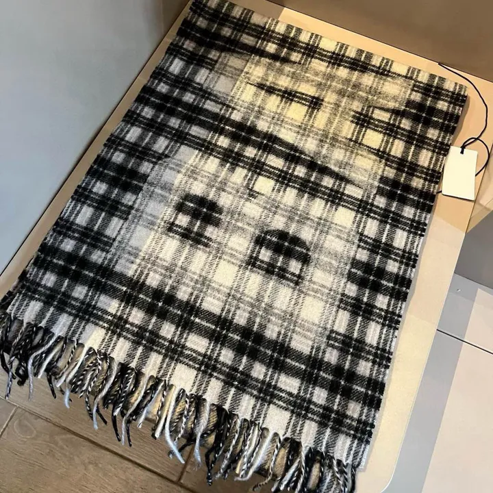 スーパーコピー セリーヌ マフラー