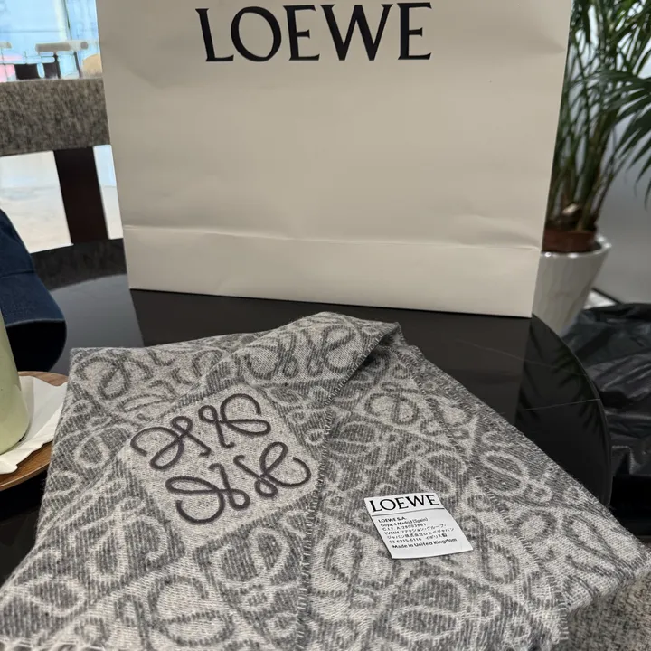 スーパーコピー ロエベ マフラー