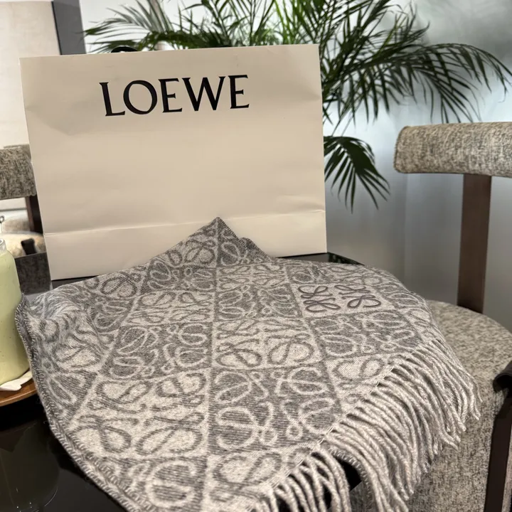 スーパーコピー ロエベ マフラー