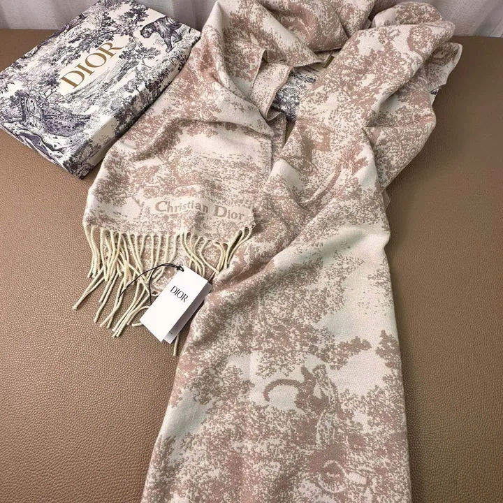 スーパーコピー ディオール マフラー