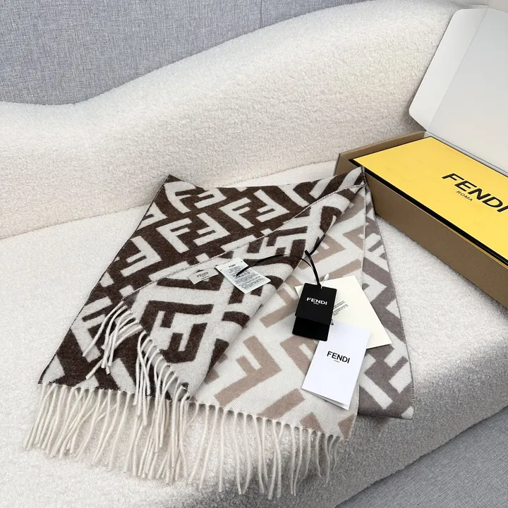 スーパーコピー フェンディ マフラー