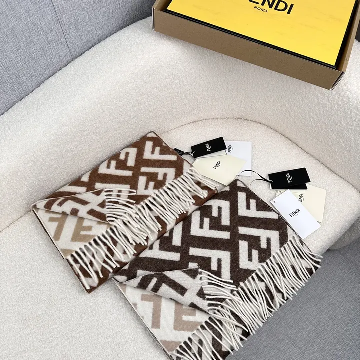 スーパーコピー フェンディ マフラー