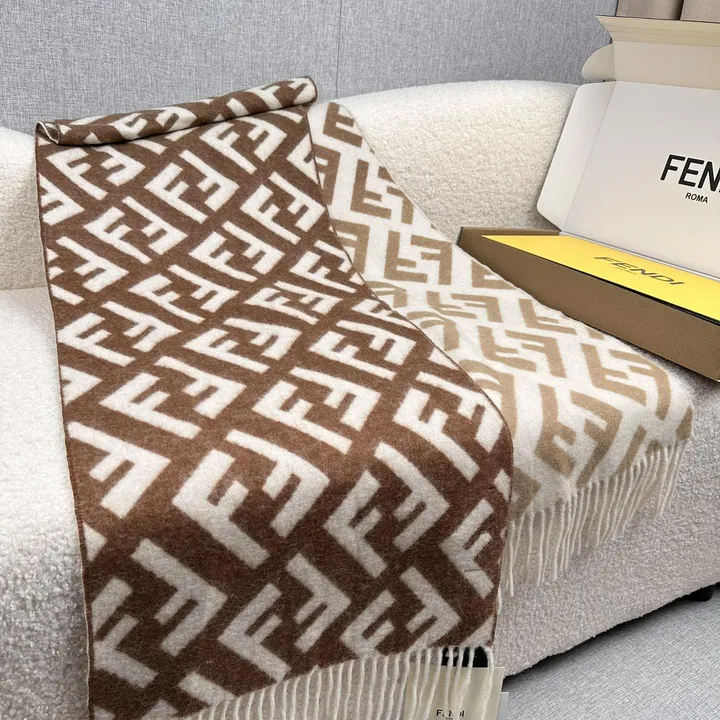 スーパーコピー フェンディ マフラー