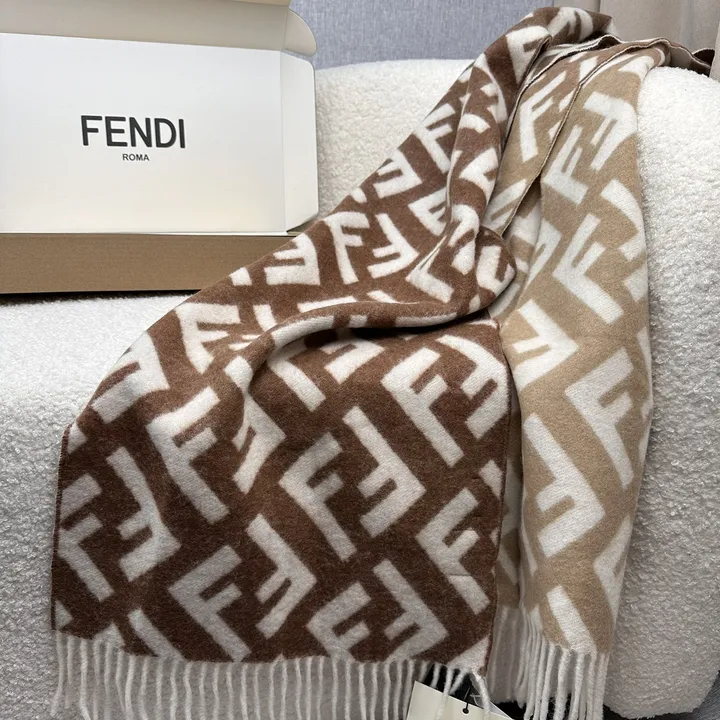 スーパーコピー フェンディ マフラー