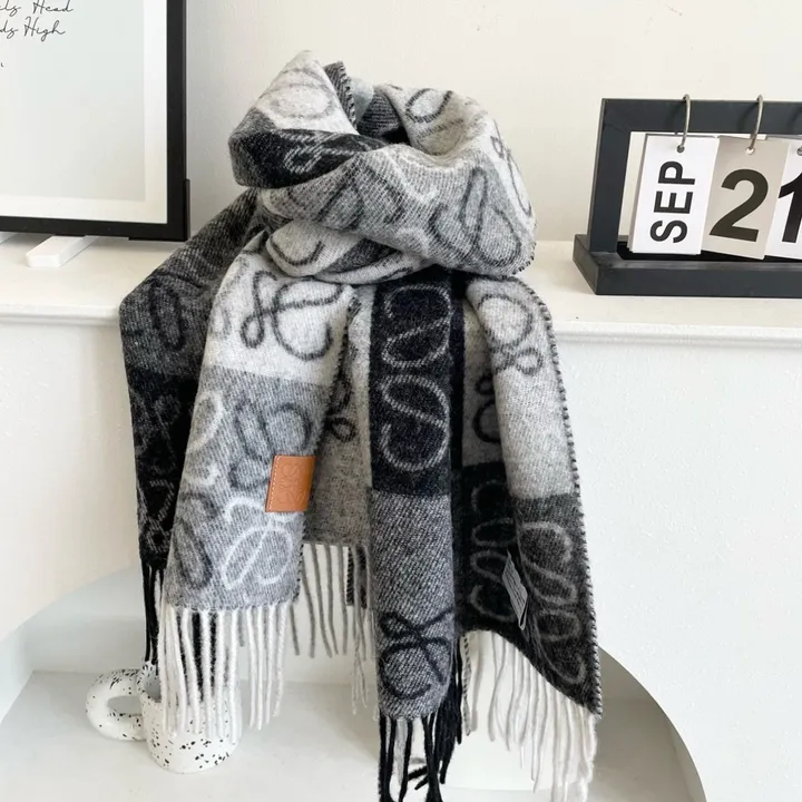 スーパーコピー ロエベ マフラー