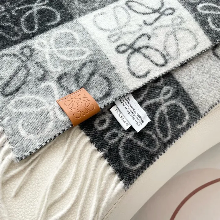 スーパーコピー ロエベ マフラー