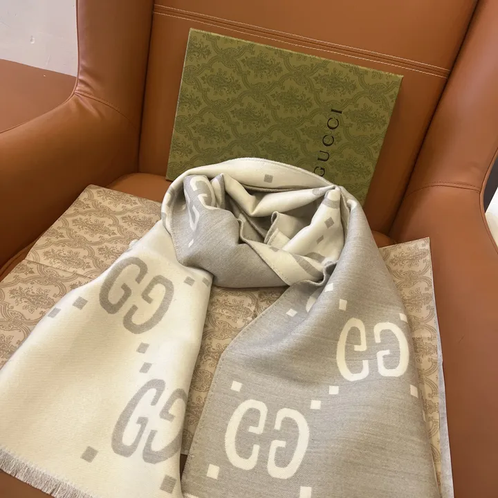 スーパーコピー グッチ マフラー