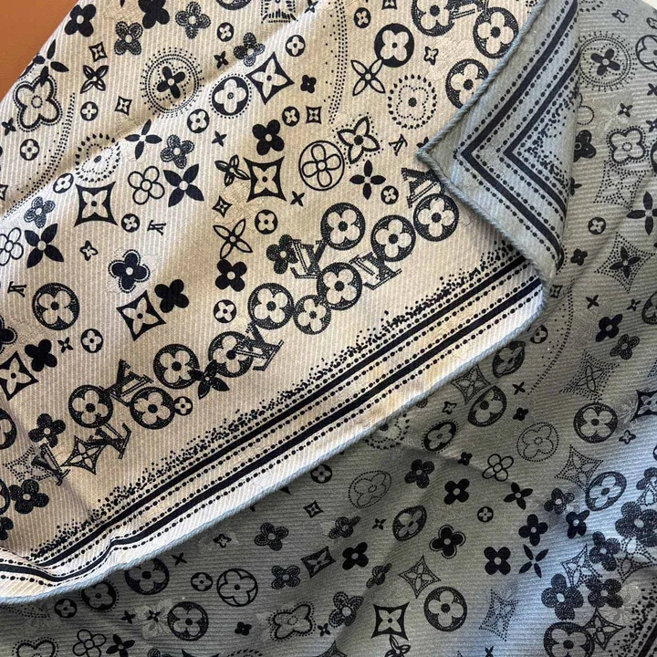 スーパーコピー ルイヴィトン マフラー