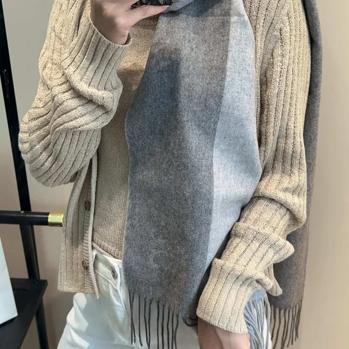 スーパーコピー ロエベ マフラー