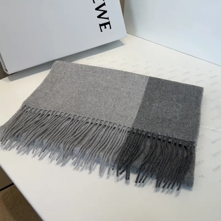 スーパーコピー ロエベ マフラー