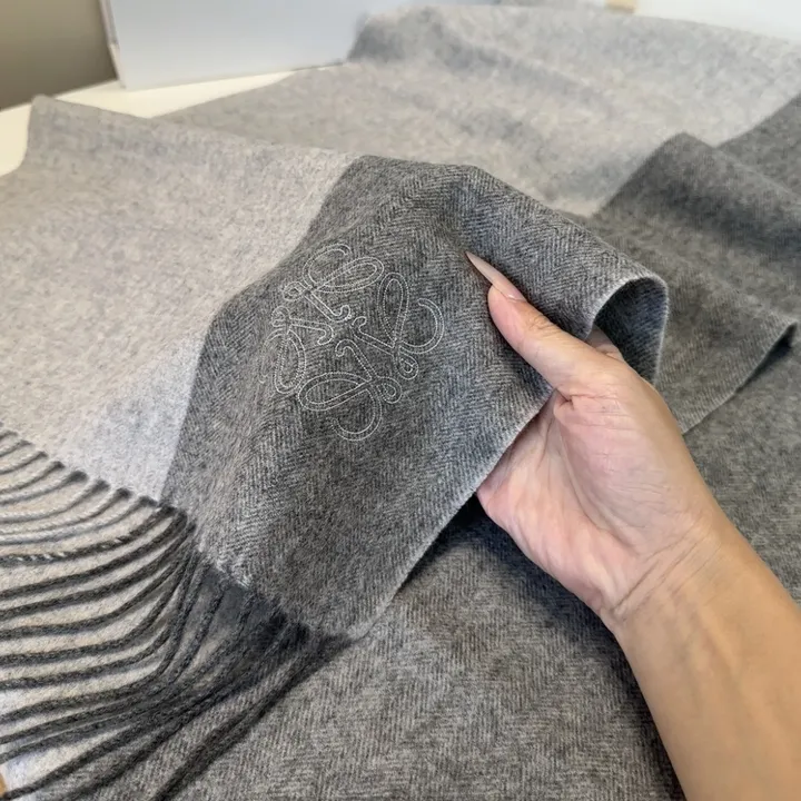 スーパーコピー ロエベ マフラー