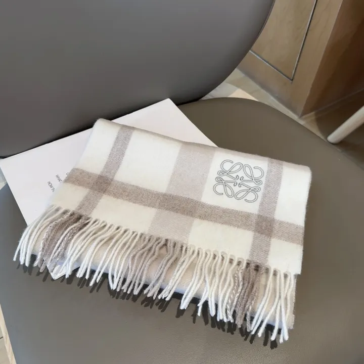 スーパーコピー ロエベ マフラー