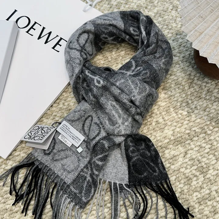 スーパーコピー ロエベ マフラー