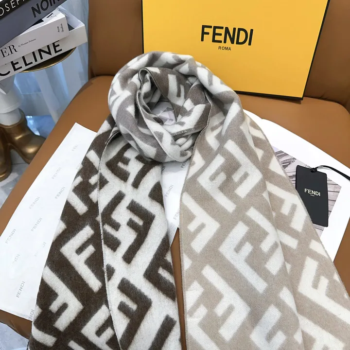 スーパーコピー フェンディ マフラー