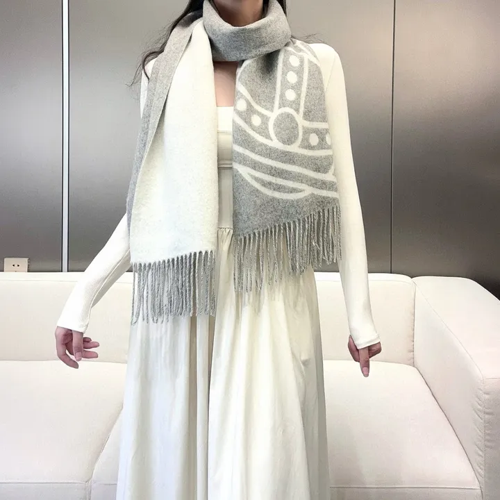 スーパーコピー ヴィヴィアン・ウエストウッド マフラー