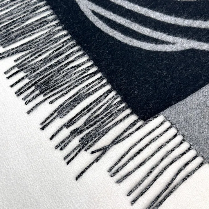 スーパーコピー ヴィヴィアン・ウエストウッド マフラー