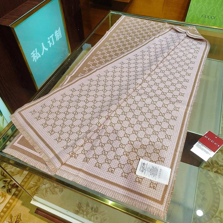 スーパーコピー グッチ マフラー