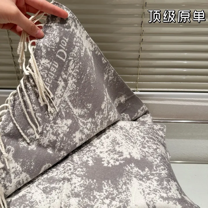 スーパーコピー ディオール マフラー