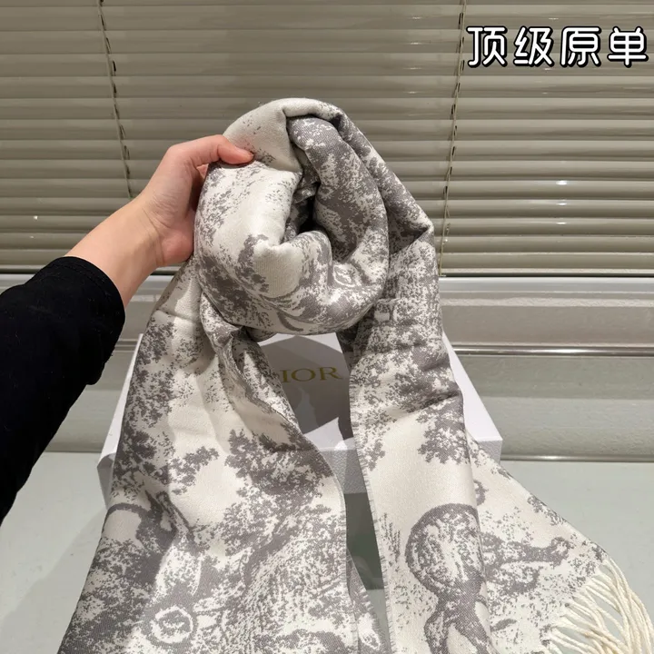 スーパーコピー ディオール マフラー