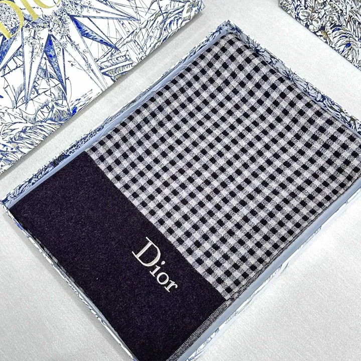 スーパーコピー ディオール マフラー