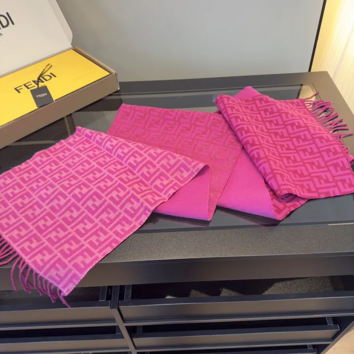 スーパーコピー フェンディ マフラー