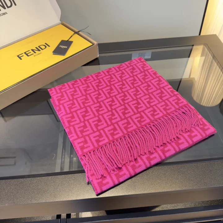 スーパーコピー フェンディ マフラー