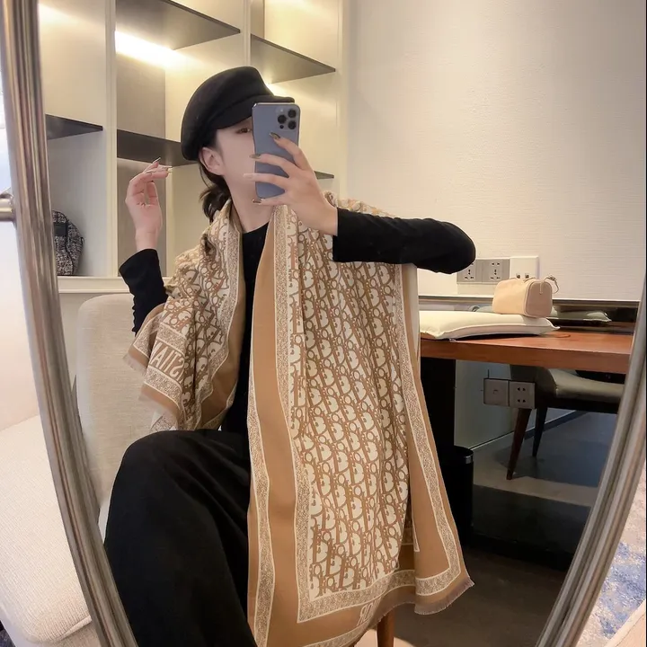 スーパーコピー ディオール マフラー