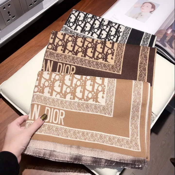 スーパーコピー ディオール マフラー