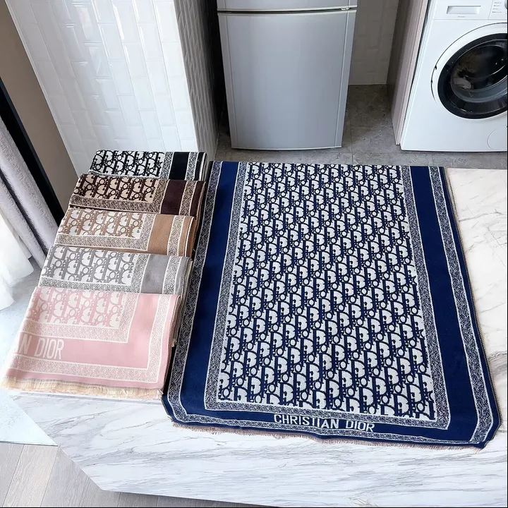 スーパーコピー ディオール マフラー