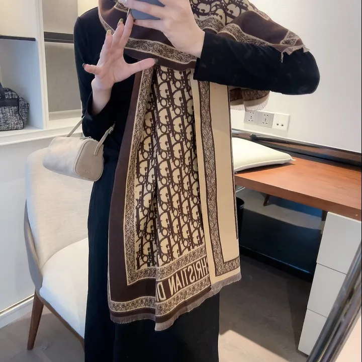 スーパーコピー ディオール マフラー