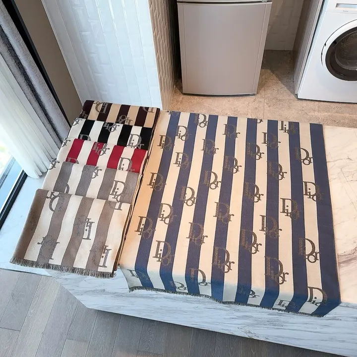 スーパーコピー ディオール マフラー