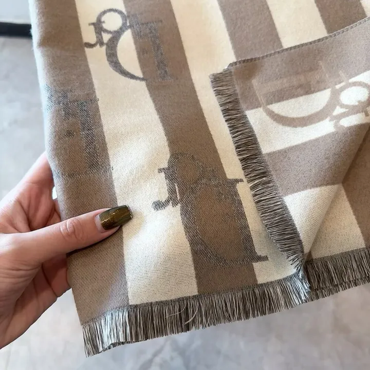 スーパーコピー ディオール マフラー