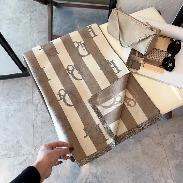 スーパーコピー ディオール マフラー