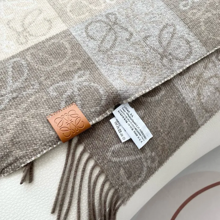 スーパーコピー ロエベ マフラー