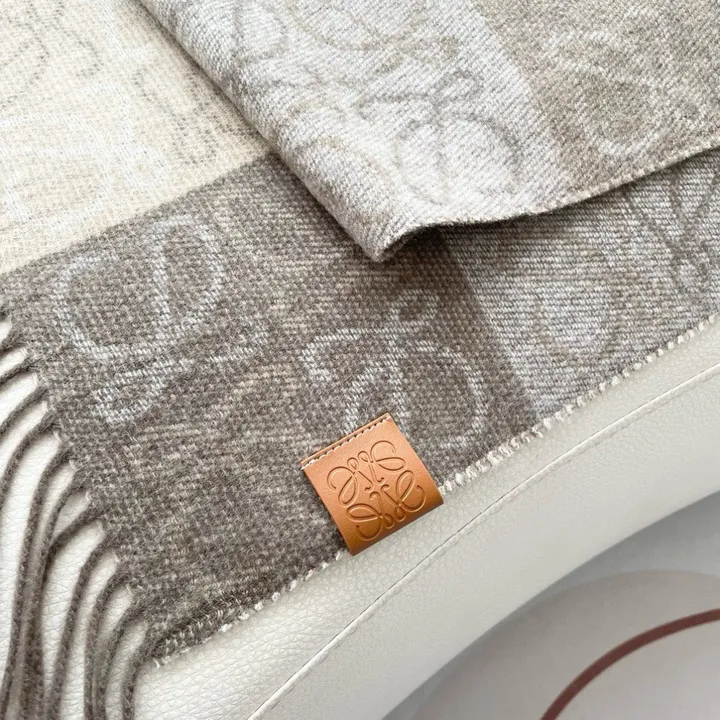 スーパーコピー ロエベ マフラー