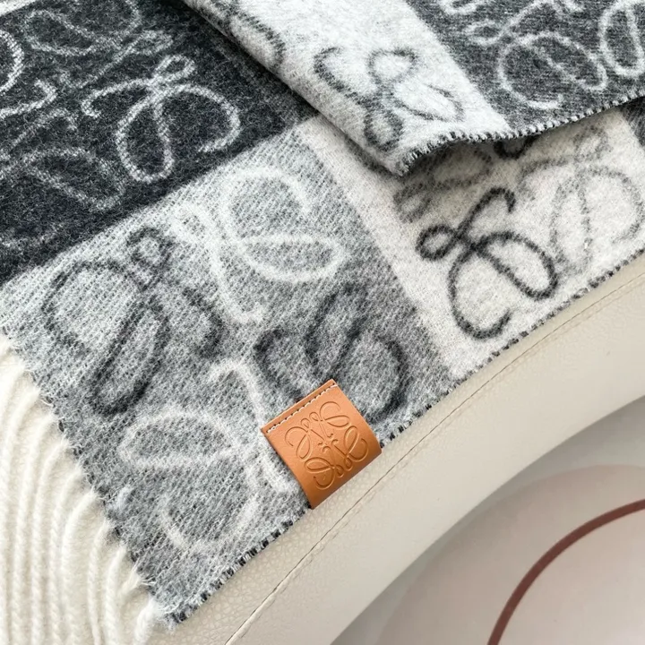 スーパーコピー ロエベ マフラー