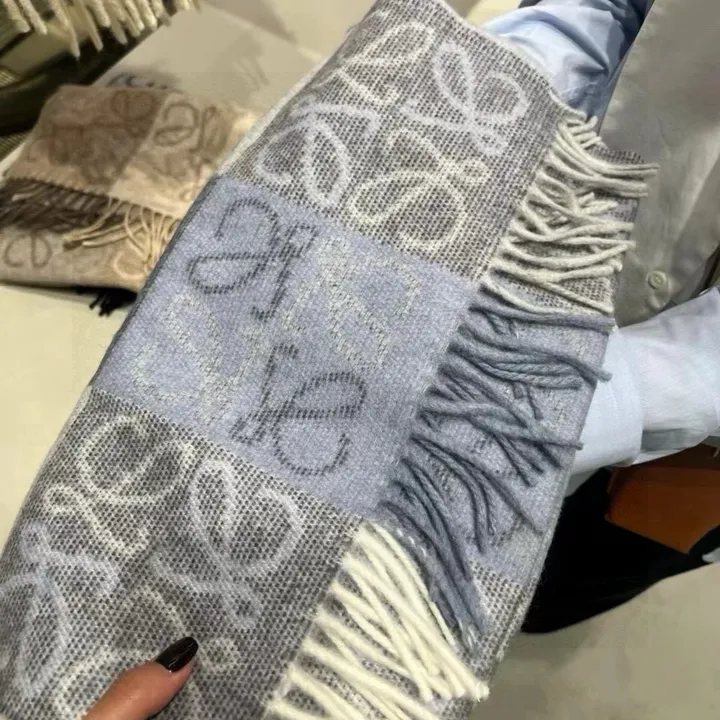 スーパーコピー ロエベ マフラー