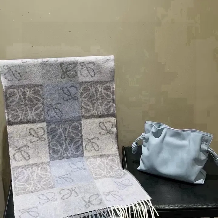 スーパーコピー ロエベ マフラー