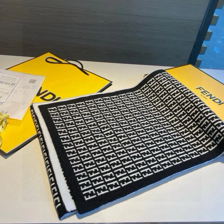 スーパーコピー フェンディ マフラー