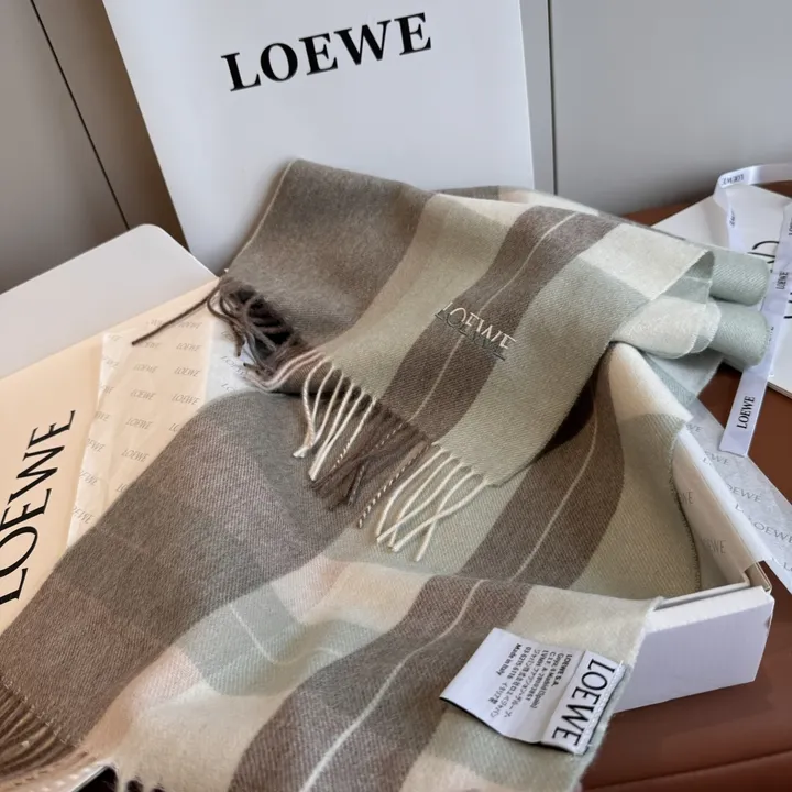 スーパーコピー ロエベ マフラー