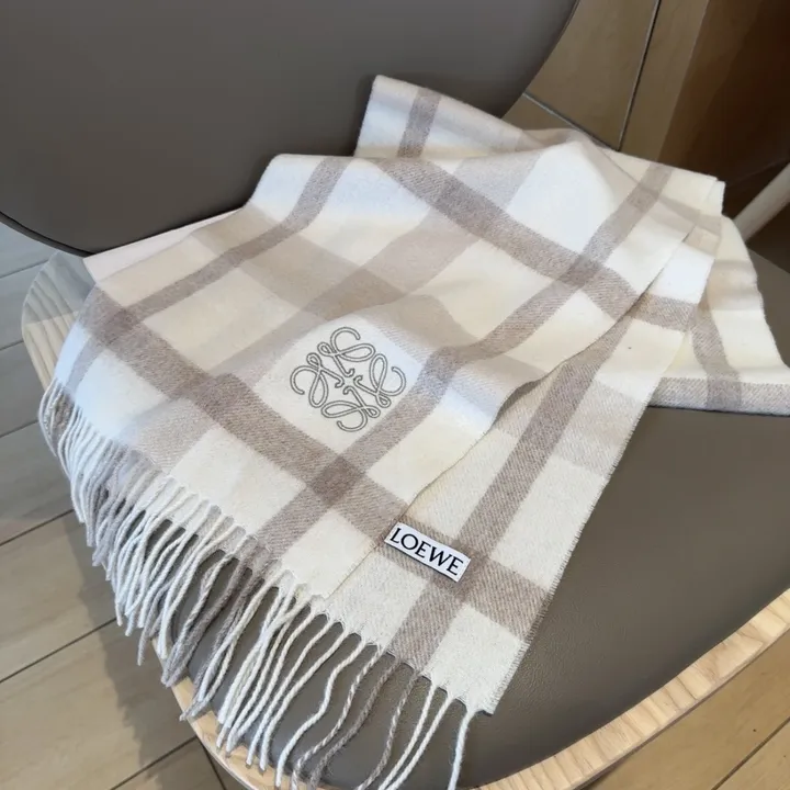 スーパーコピー ロエベ マフラー