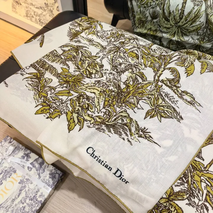 スーパーコピー ディオール マフラー